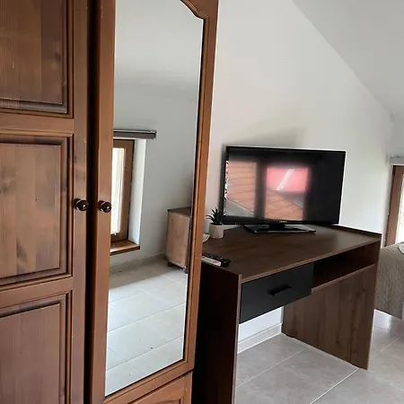 Guest house стиляна Devin